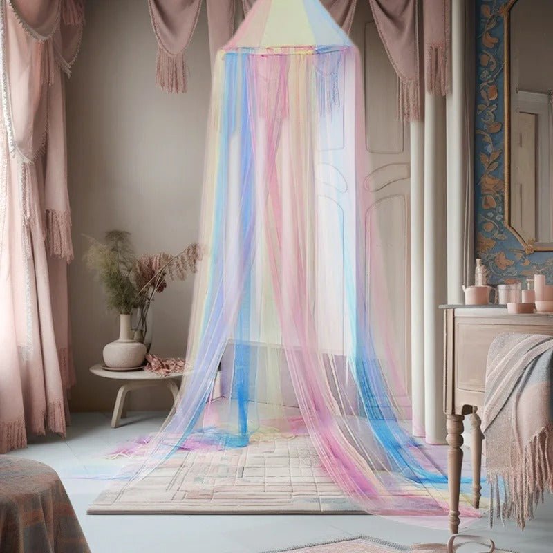 ciel de lit pour fille dans le salon