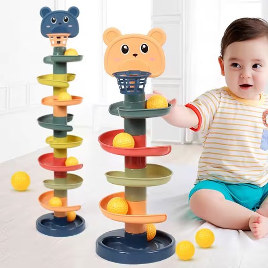 jouet bebe toboggan a balles avec enfant