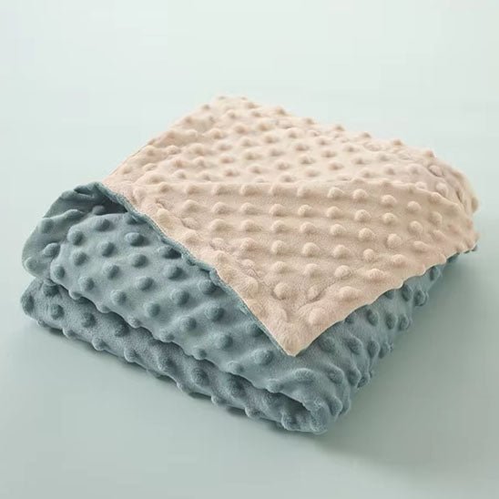 Plaid pour bébé polaire pliee
