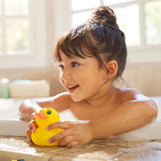 thermometre bain bebe le canard et petite fille