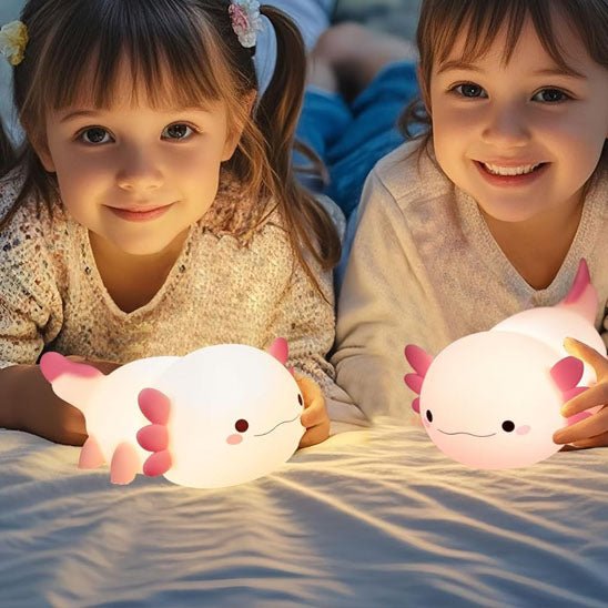 veilleuse bebe axolotl et deux filles