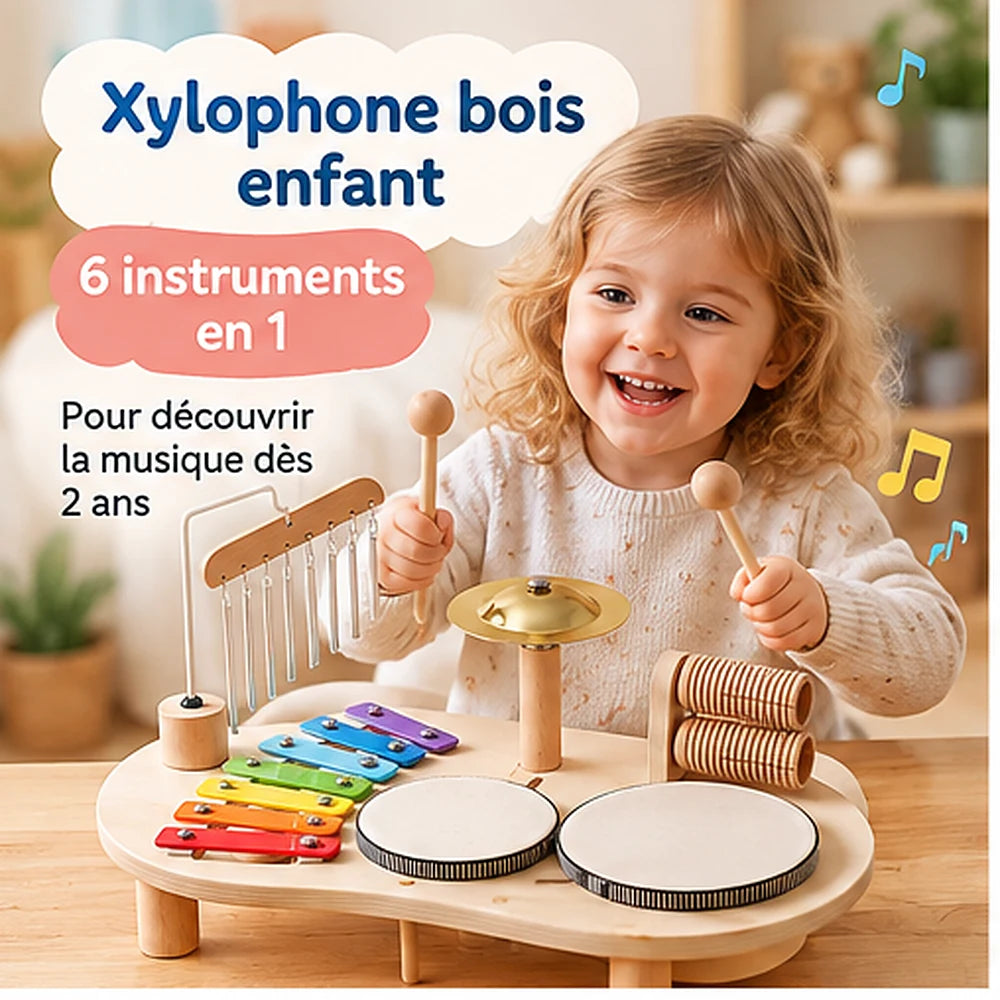 xylophone bois enfant jouant avec baguettes