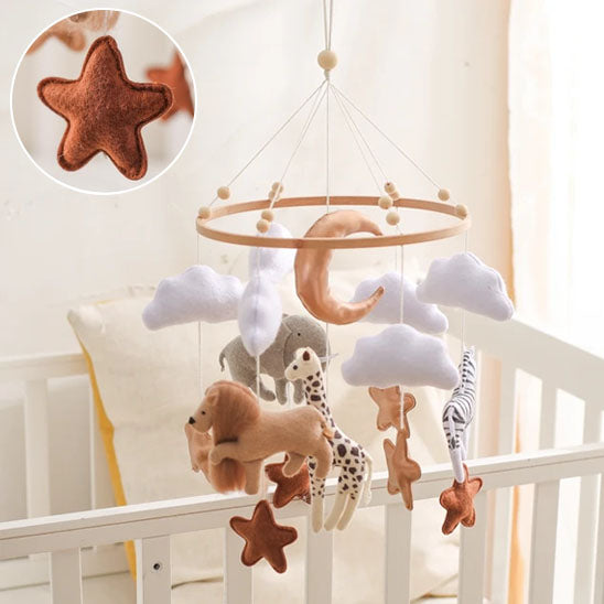 bebe mobile accrocher dans la chambre