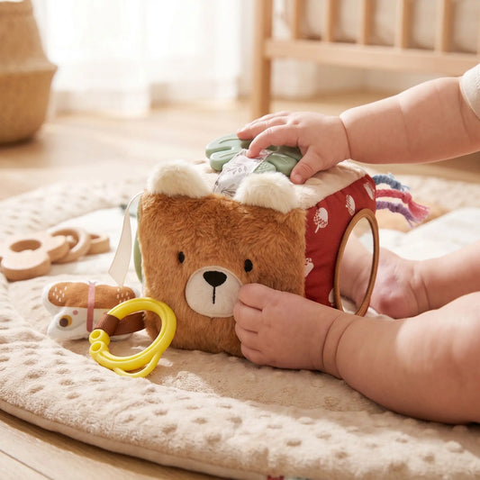 Cube pour bébé motricité fine
