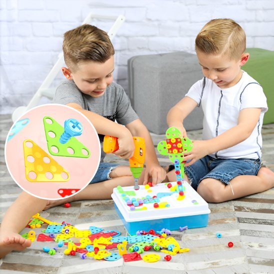 Jeu de construction avec deux fréres