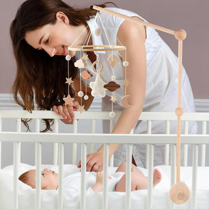 Mobile pour bébé avec maman et bebe