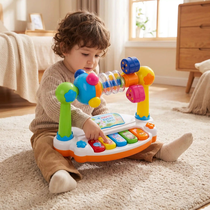 Piano bébé musical avec enfant de 3 ans