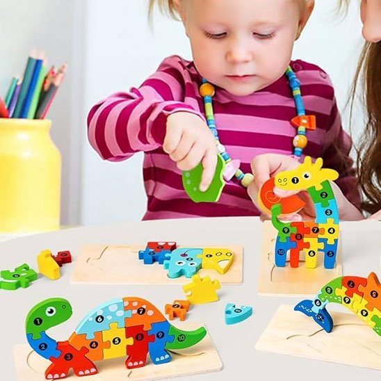 puzzle enfant éducatif coloré avec bébé et maman