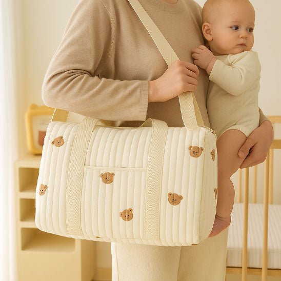 sac a langer bebe petit ours avec maman