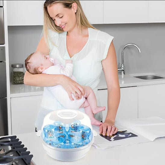 sterilisateur biberon avec bebe et maman