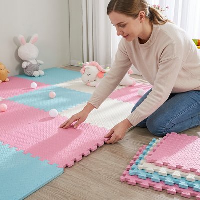 Tapis mousse puzzle rose blanc bleu clair