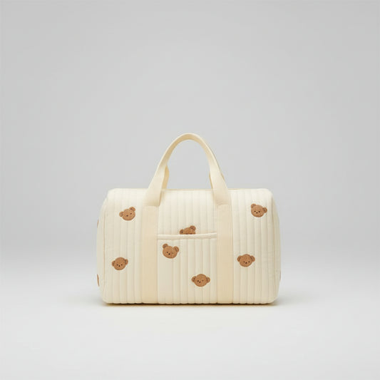 trousse de toilette femme sur canape