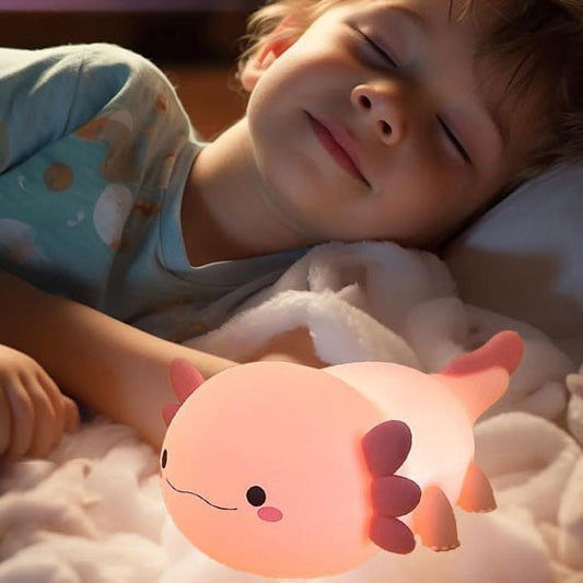 veilleuse bebe axolotl et fille qui dort